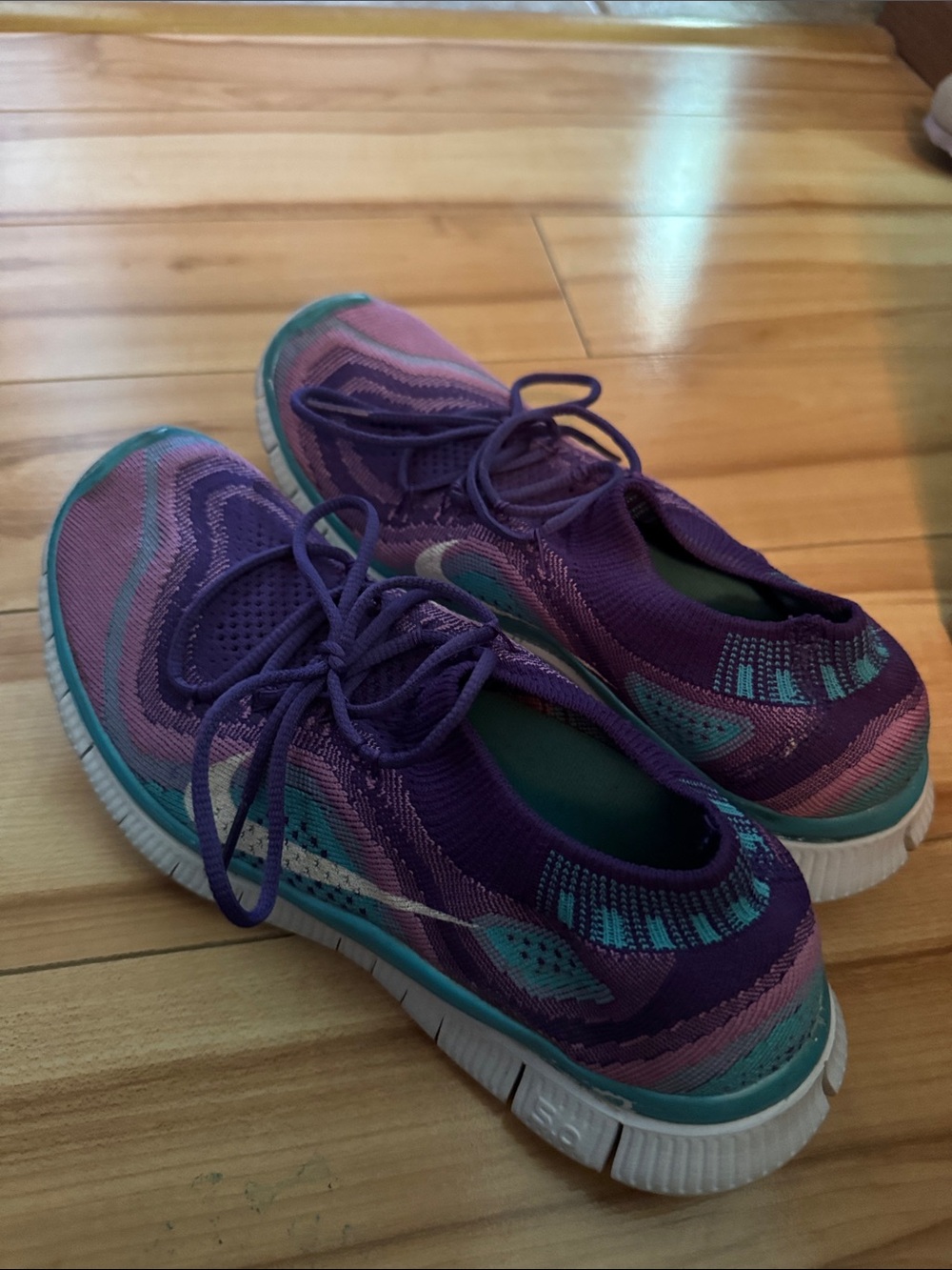 Women’s Purple Knit Lace-Up Nike Sneakers Size 8